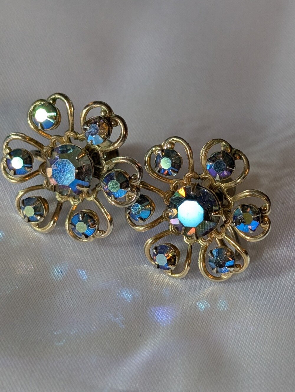 Vintage Gold Tone Aurora Borealis AB Iridescent Blue Rhinestone Screw Earring